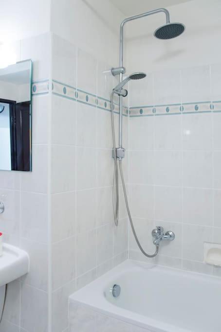 Dlouha Apartment 2Bd Praag Buitenkant foto